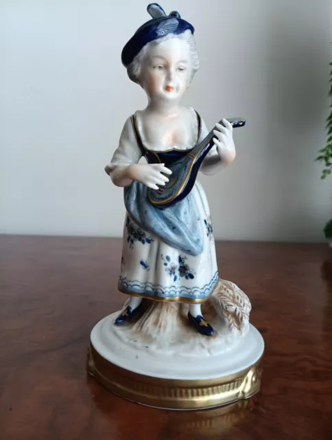 Unterweissbach Porzellan Figur Mädchen mit Hut und Laute - Gitarre H. 16 cm