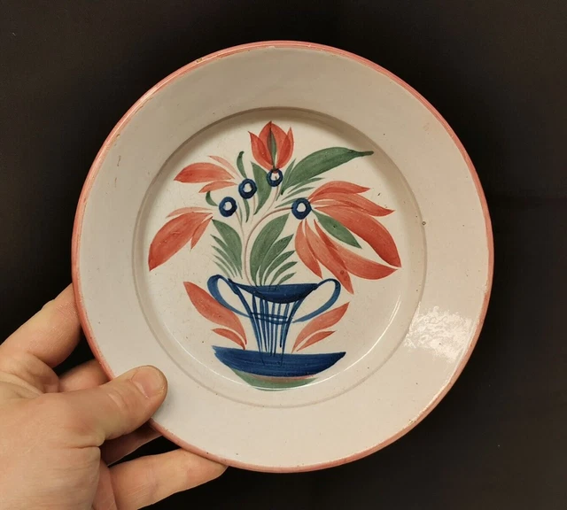 ancienne Assiette Creuse en Faience