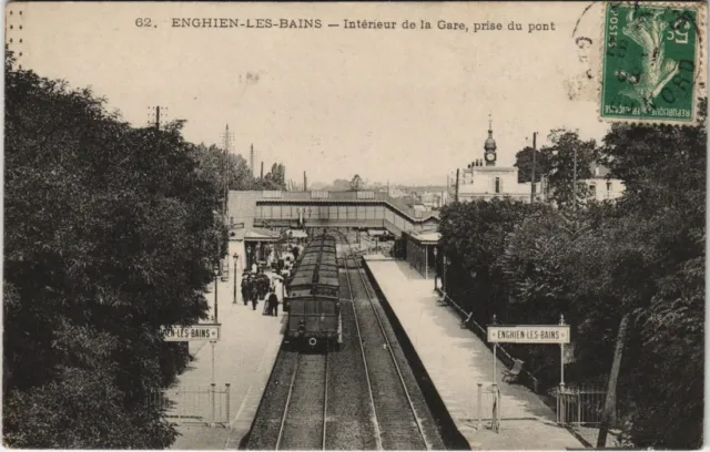 CPA AK ENGHIEN-les-BAINS - Intérieur de la Gare, prise du pont (44993)