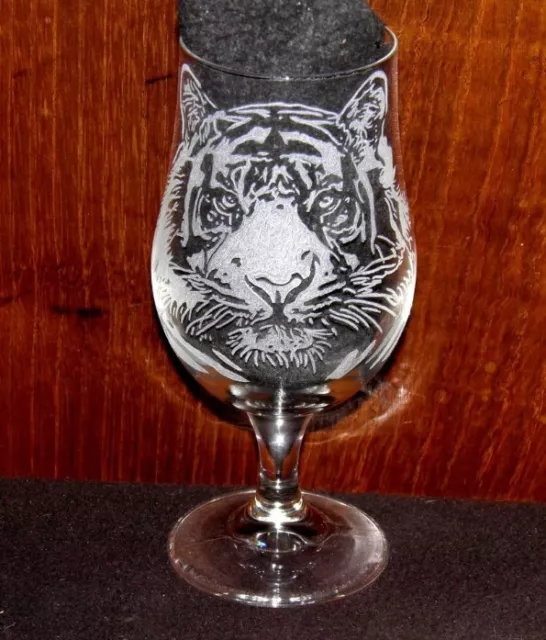 Très beau Verre à Bière Gravé à la Main par Artisan "Tigre"