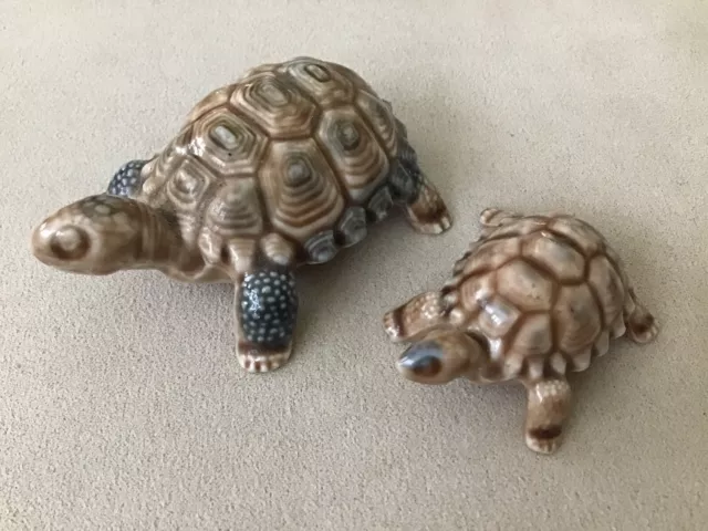 2 Vintage Wade Porcelain Turtles Tortoise Decorative Made In England 3” & 1.75”