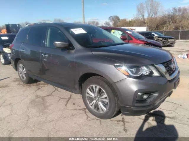 Used Front Center Interior Rear View Mirror fits: 2018 Nissan Pathfinder w/navig