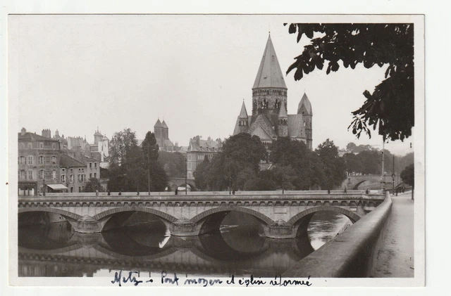 METZ  - Moselle - CPA 57 - Ponts - le Moyen pont et Eglise Reformée