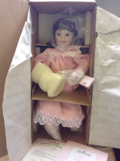Ashton Drake Galleries grande bambola di porcellana fiore di magnolia nuova & certificato