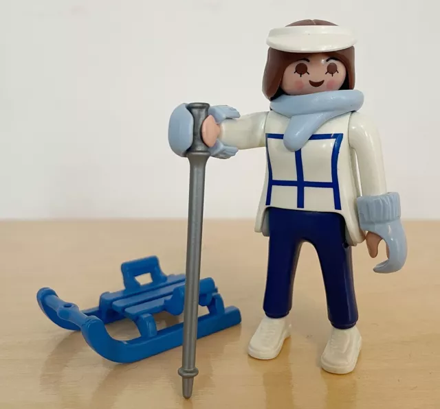 Playmobil Nordic Walkerin 5204 Frau Winter Schlitten