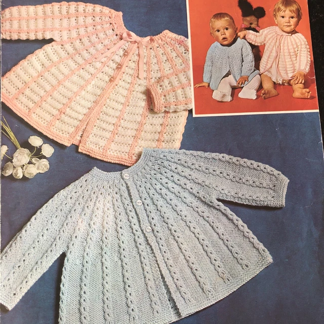Strickmuster für zwei Matineejacken passend zur Brust 18""-19"". Schnelleres Stricken von Wolle