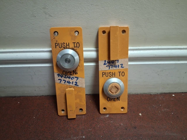 CLASS 442 INTERNAL Door Button Panels (pair) from DTS 77412 of Set ...