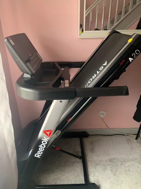 Reebok hotsell a20 treadmill