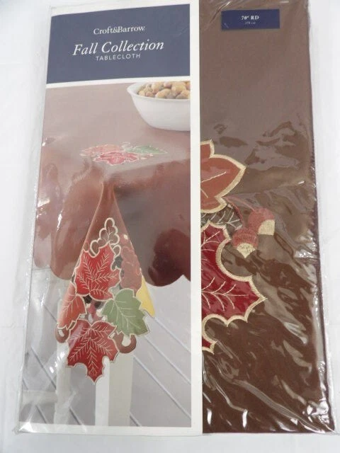 Croft & Barrow Fall Collection Brown Tablecloth w/ Applique Leaves 70" Round New
