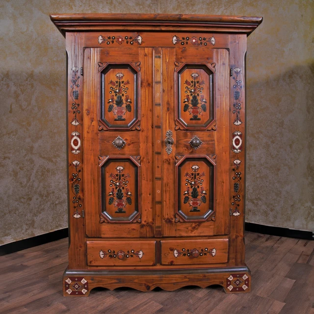 Voglauer Kleiderschrank Braun | Anno 1600 - Alpenland Möbel