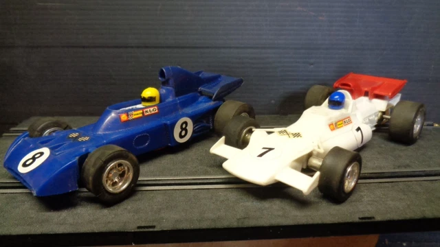 LOT D'ANCIENNES GRANDES voitures de courses circuit fleischmann et