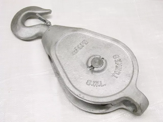 Single Sheave Lifting Pulley Block 3" - 10" (Galvanised Hook Eye Wire Soft Rope) 2