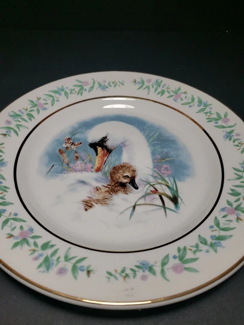 Avon Gentle Moments Ceramic Collectable Plate Swan & Baby