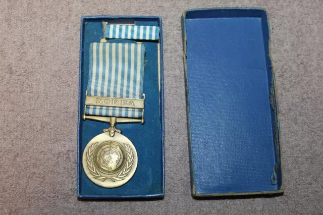 Original U.N. Military Korean War Service Medal w/PB Ribbon & Ribbon Bar & Box