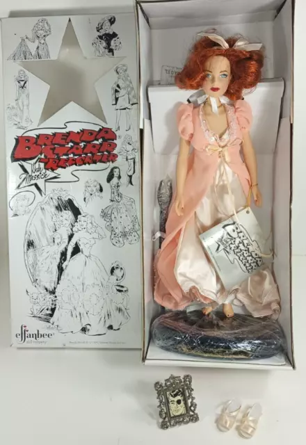 Brenda Starr Reporter Doll. Effanbee Doll Co. PEIGNOIR SET V2001. Stand, Tag.