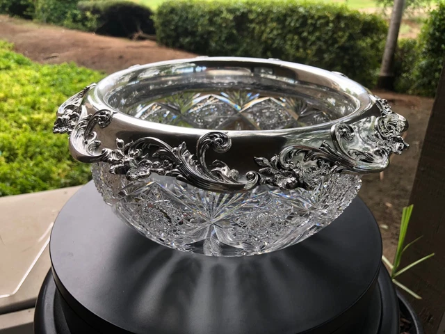 AMERICAN BRILLIANT cut glass bowl. Rare "Queens" pattern Sinclaire. Sterling. 12