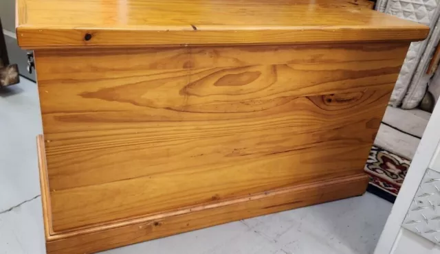 Pine Wood Storage Chest/Trunk