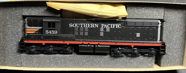 Athearn H0 - 3907 - Locomotora diésel - SW 1500 - CSX - Catawiki