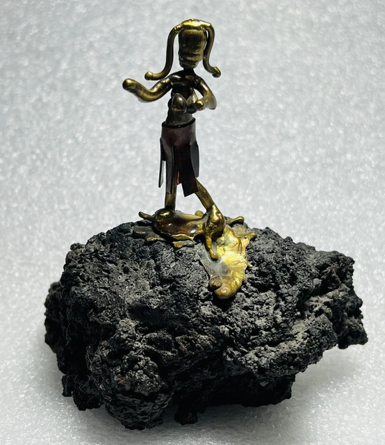 Hula Girl Volcano Rock Sculpture Art Hawaii Souvenir Vintage Dancing Aloha