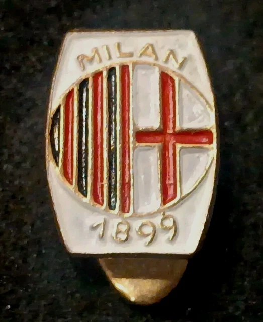 Pin's Milan AC - Écusson Ovale Vintage - Collection Football - Occasion