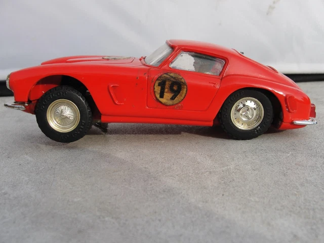 MONOGRAM FERRARI 250 Gt Berlinetta Kit Car 77005 1:25 Scale New 