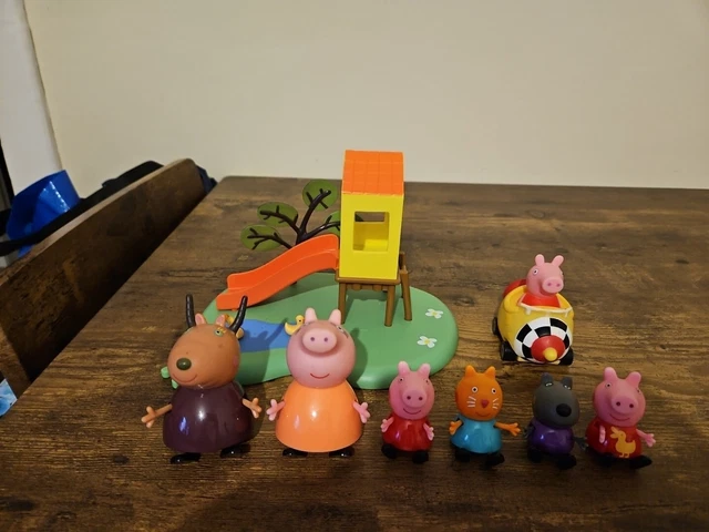 Peppa Pig Playground Slide Themed Preschool Toy and Danny Dog, Includes 2 Poseable Figures,Playset Playground Slide Accessory and Scene Cards, Toy for Girls and Boys Ages 3+