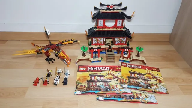 LEGO ninjago 2507 le temple de feu