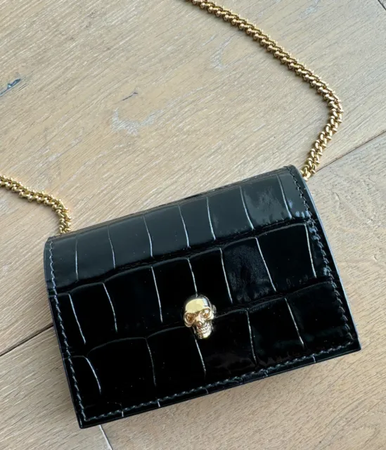 Alexander McQueen Women's Skull Card Holder With Chain in Black - Calf Leather