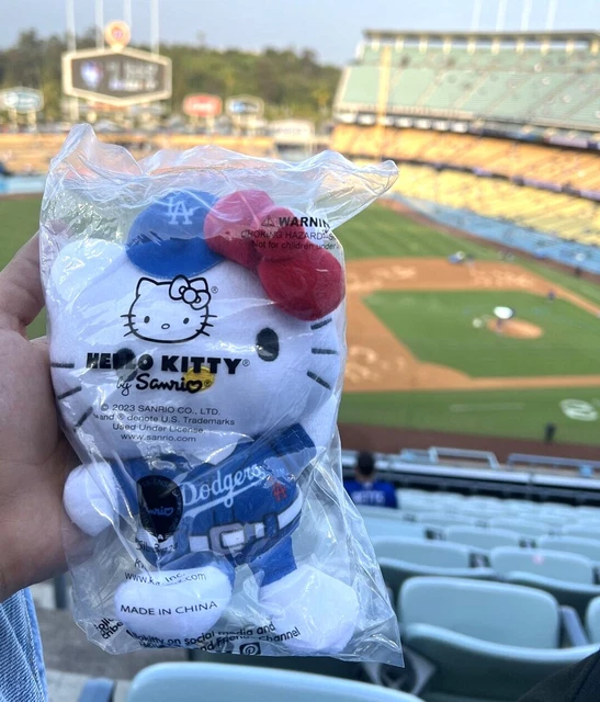HELLO KITTY NIGHT 2023 Special Event Promo Los Angeles Dodgers Plush