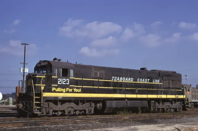 Seaboard Coast Line Railroad     U28C     #2123    Original Kodachrome  Slide
