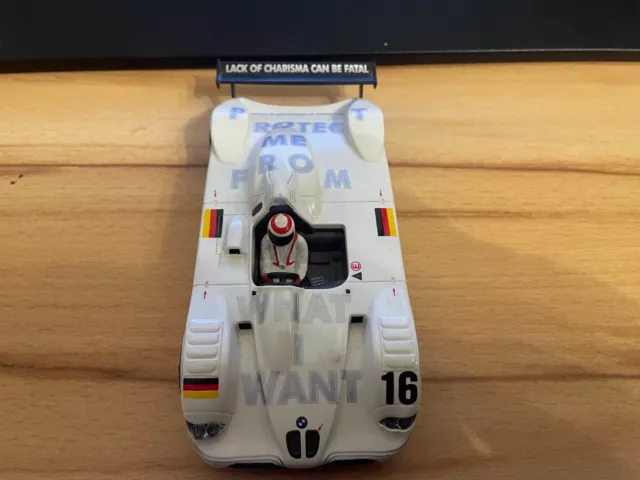 Slotcar 1:32 NINCO BMW V12 LMR Art Car #16 Le Mans 1999 2