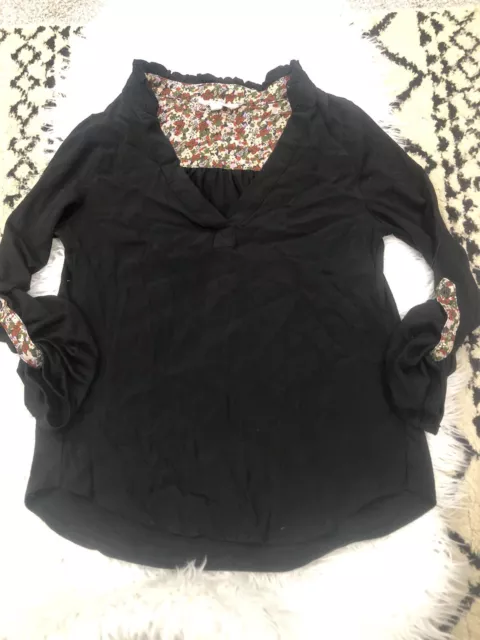 Anthropologie Porridge Clothing XS Womens V Neck Black Shirt Roll Tab Sleeve. D3