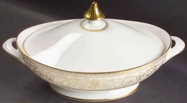 Royal Doulton Sovereign  Oval Covered Vegetable 563499