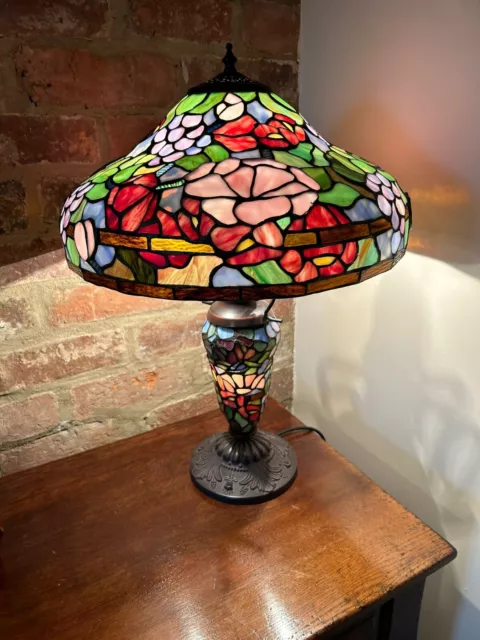 PAIR Tiffany Table Lamps Height 60cm - small dent to one shade