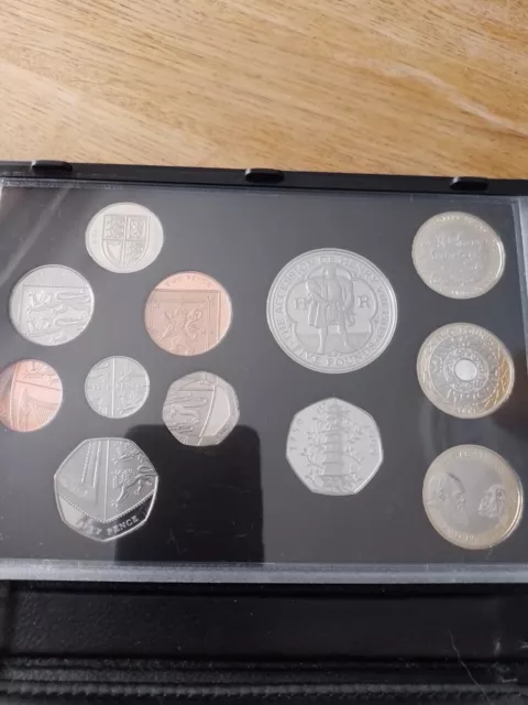 Coin Proof 2009 ROYAL MINT BLACK LEATHER CASE Kew Gardens 50p  £5 - 1p SET