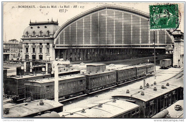33 BORDEAUX - La gare du midi, le hall.