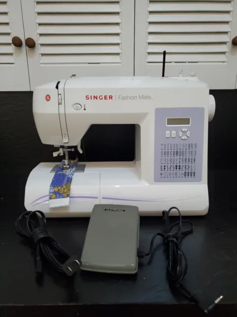 Singer Fashion Mate 6160 Sewing Machine with 60 Stitch Styles