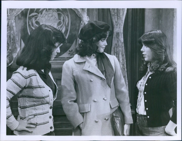 Vintage Three Young Actresses In Front Of Home'S Stained Glass Door Tv 7X9 Photo