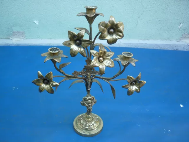 Ancien Chandelier D'eglise Bronze 3 Branches Fleurs De Lys Et Christ