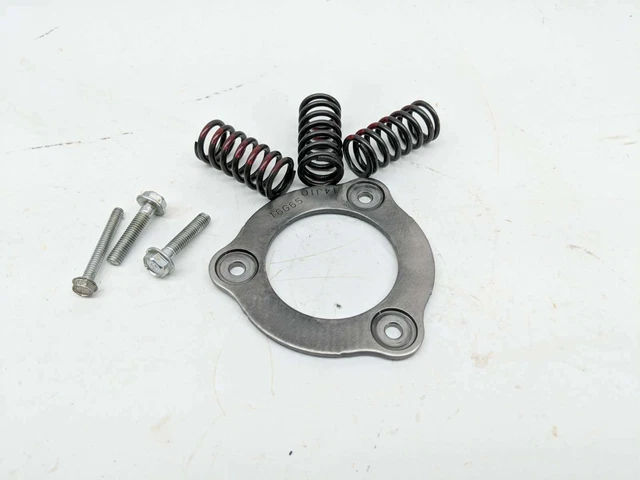 15 Harley Tri Glide Ultra Classic FLHTCUTG Engine Motor Mount Bracket