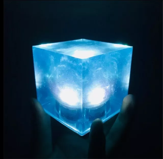 Marvel Avengers Loki 1:1 Scale Tesseract Cube Base LED Light with Box Toy Gift