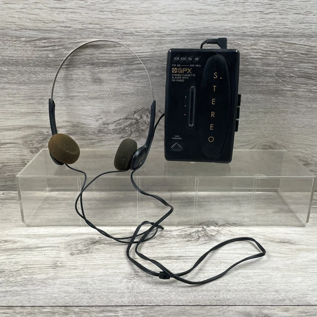 VINTAGE GPX PORTABLE Stereo Cassette Player with AM/FM Radio C3078 W