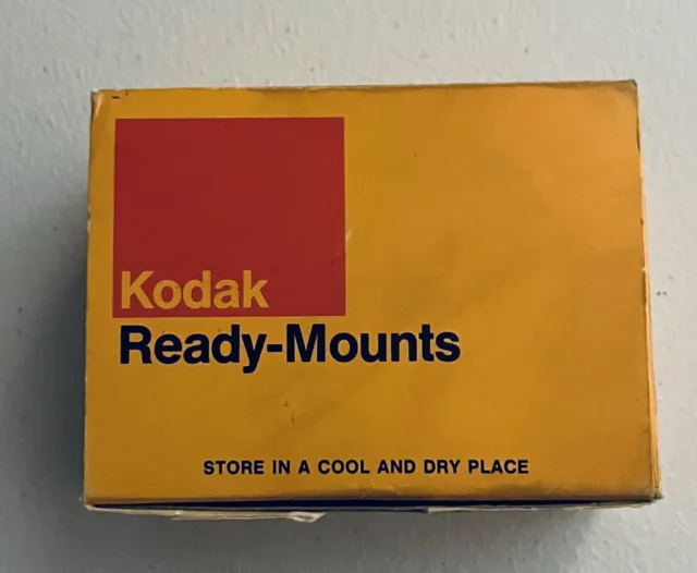 Dos cajas abiertas soportes listos Kodak 2x2" para 24 x 36 mm - 176 montaje listo vintage
