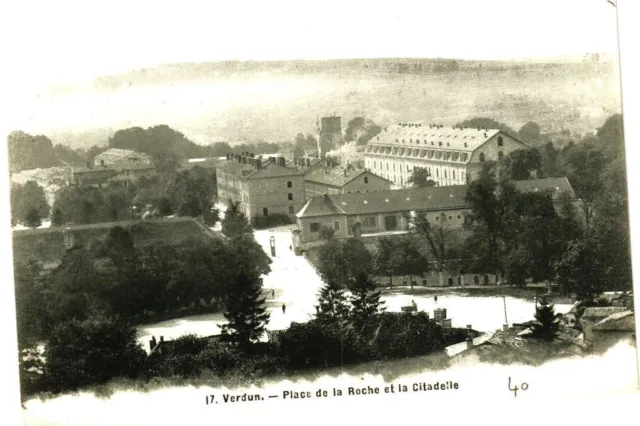 CPA Verdun - Place de la Roche et la Citadelle (178247)
