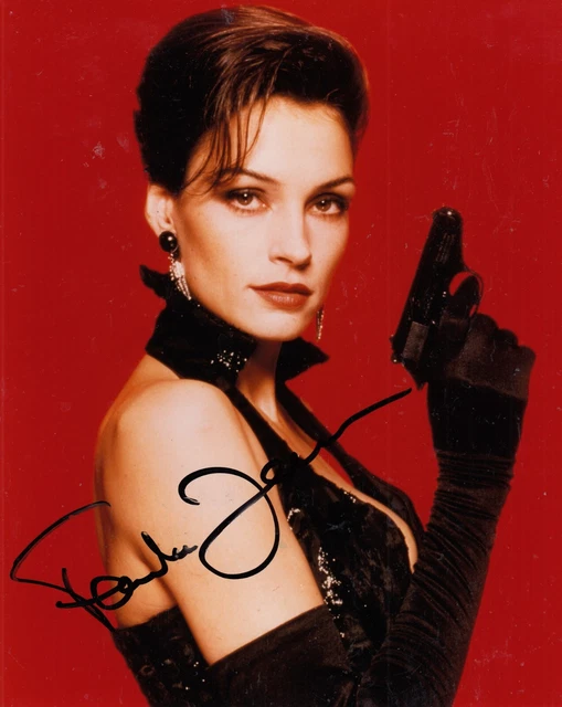 BOND GIRL FAMKE JANSSEN HAND SIGNED 10x8 COLOUR PHOTOGRAPH WITH COA EUR