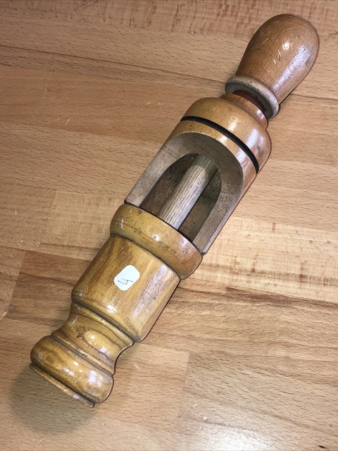 N°3) OLD TOOL / outil ancien, BOUCHONNEUSE EN BOIS de vigneron ,vin N°3) OLD TOOL / outil ancien, BOUCHONNEUSE EN BOIS de vigneron ,vin
