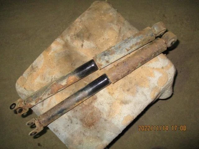SUBARU Sambar V-KS4 Rear Left Shock Absorber [Used] [PA82286915]