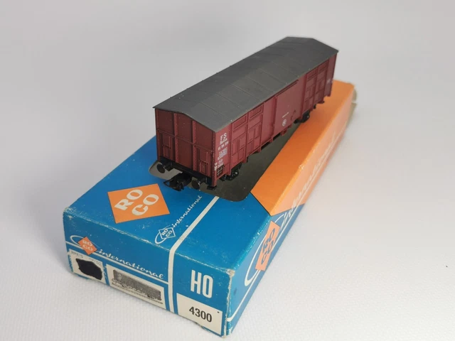 Voitures de voyageurs marrons Roco pour modélisme ferroviaire à l'échelle HO