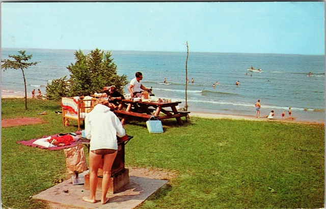Port Austin MI- Michigan, Michigan Thumb Scenery, Vintage Chrome Postcard