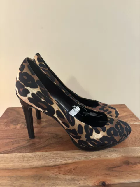 Mossimo Leopard print heels size 9, 4”Heel EUC